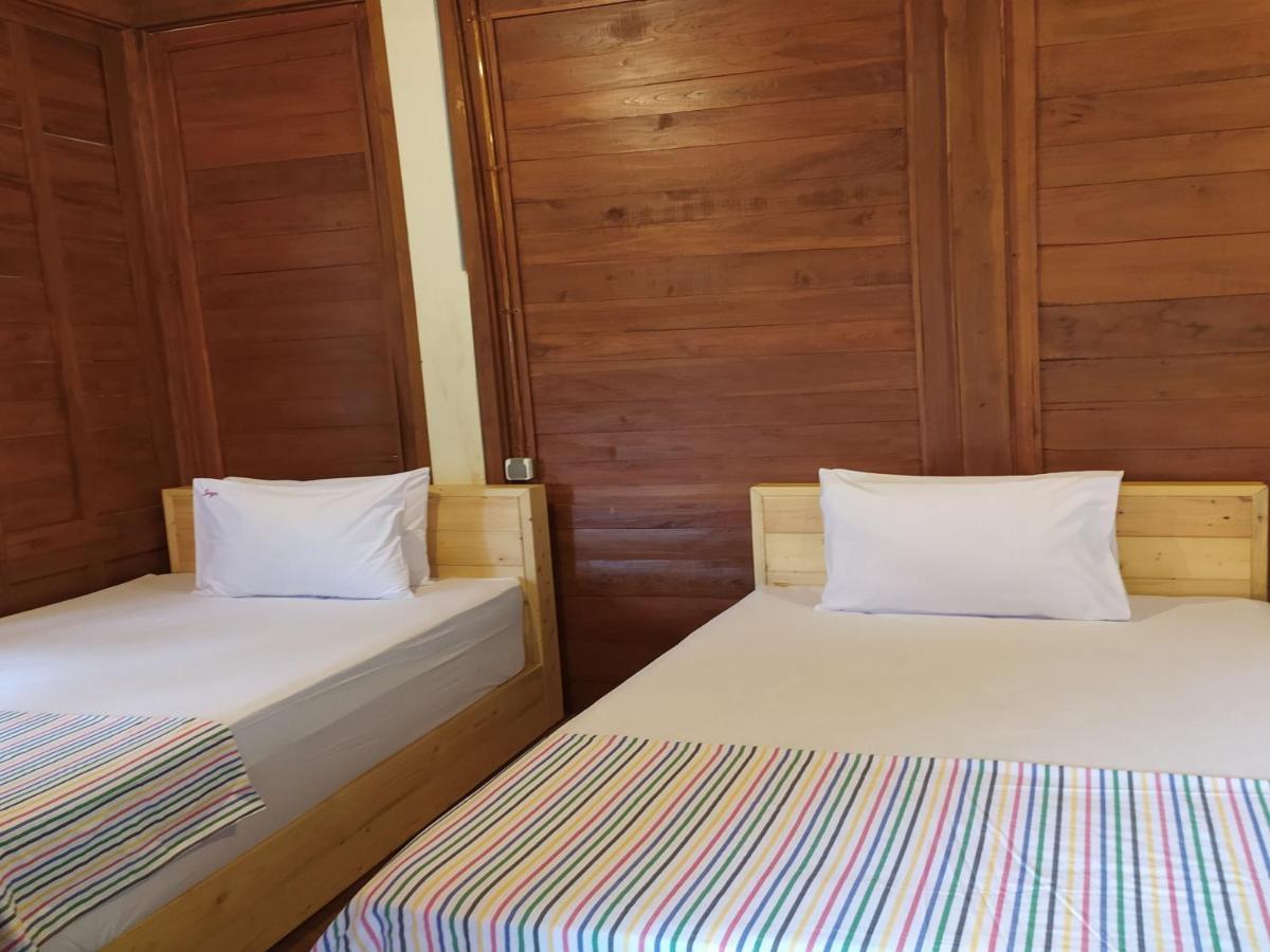 Seger Nusantara Hostel Kalisat Luaran gambar