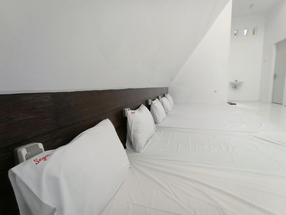 Seger Nusantara Hostel Kalisat Luaran gambar