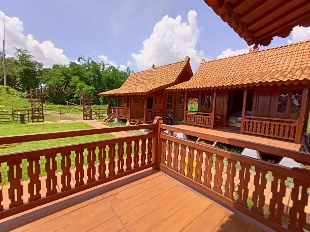 Seger Nusantara Hostel Kalisat Luaran gambar