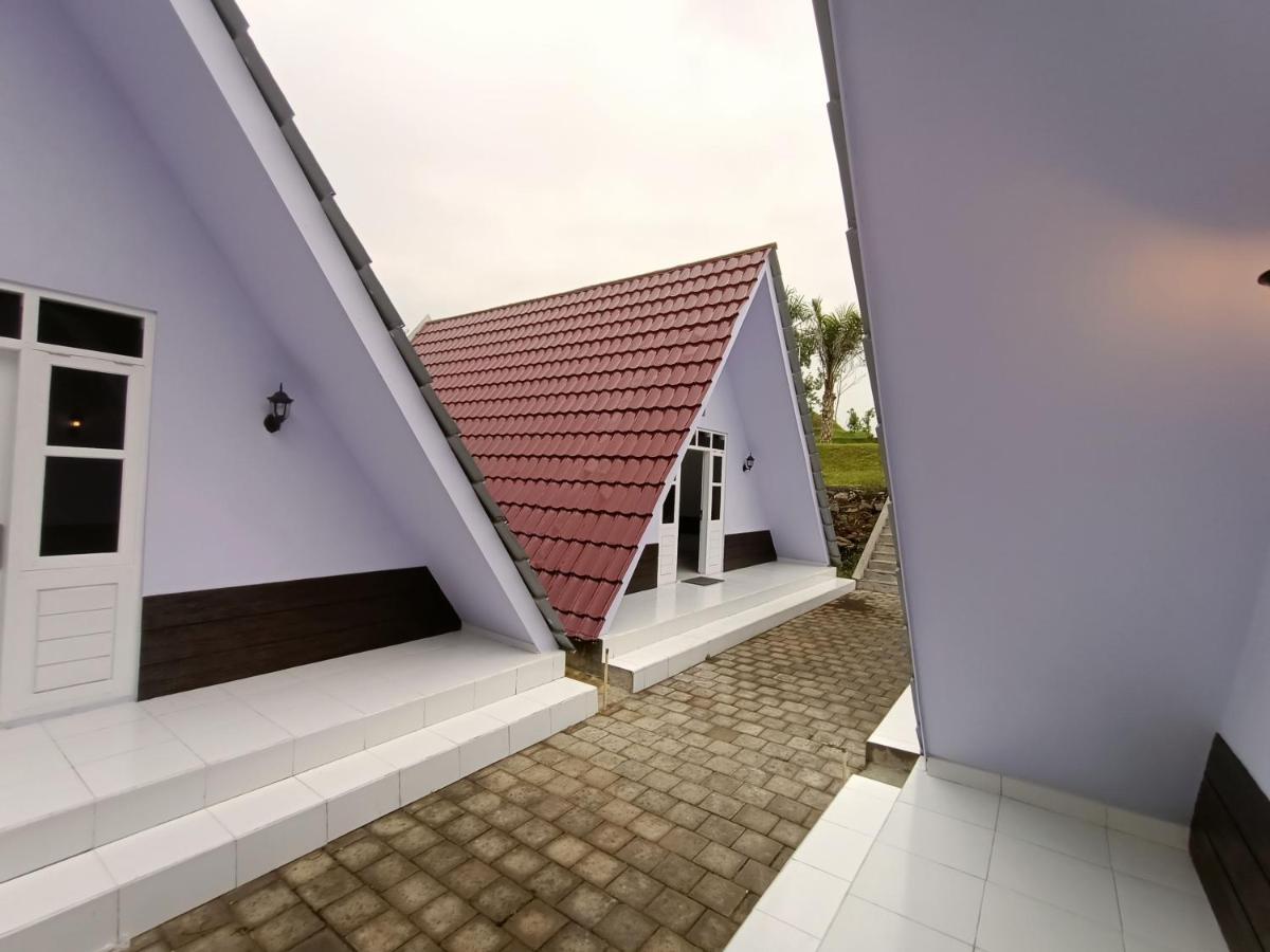 Seger Nusantara Hostel Kalisat Luaran gambar
