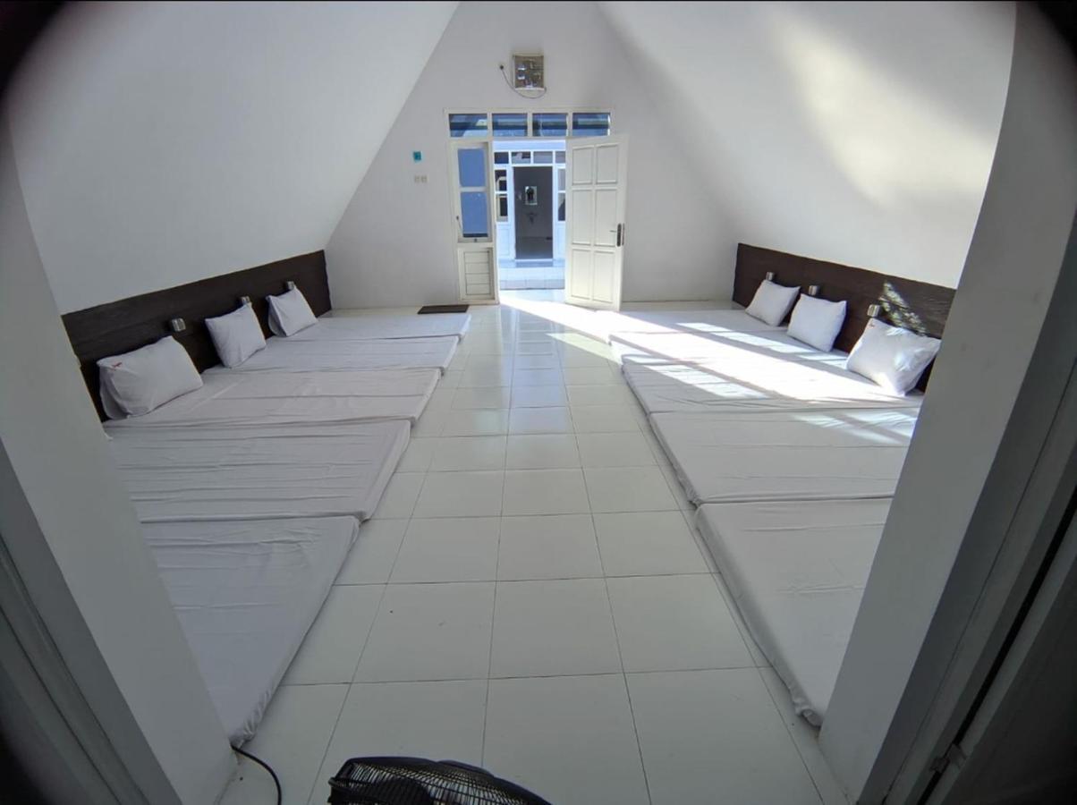 Seger Nusantara Hostel Kalisat Luaran gambar